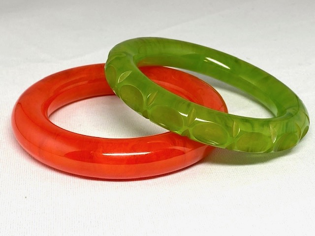 BB554 marbled Prystal donut shaped bangles